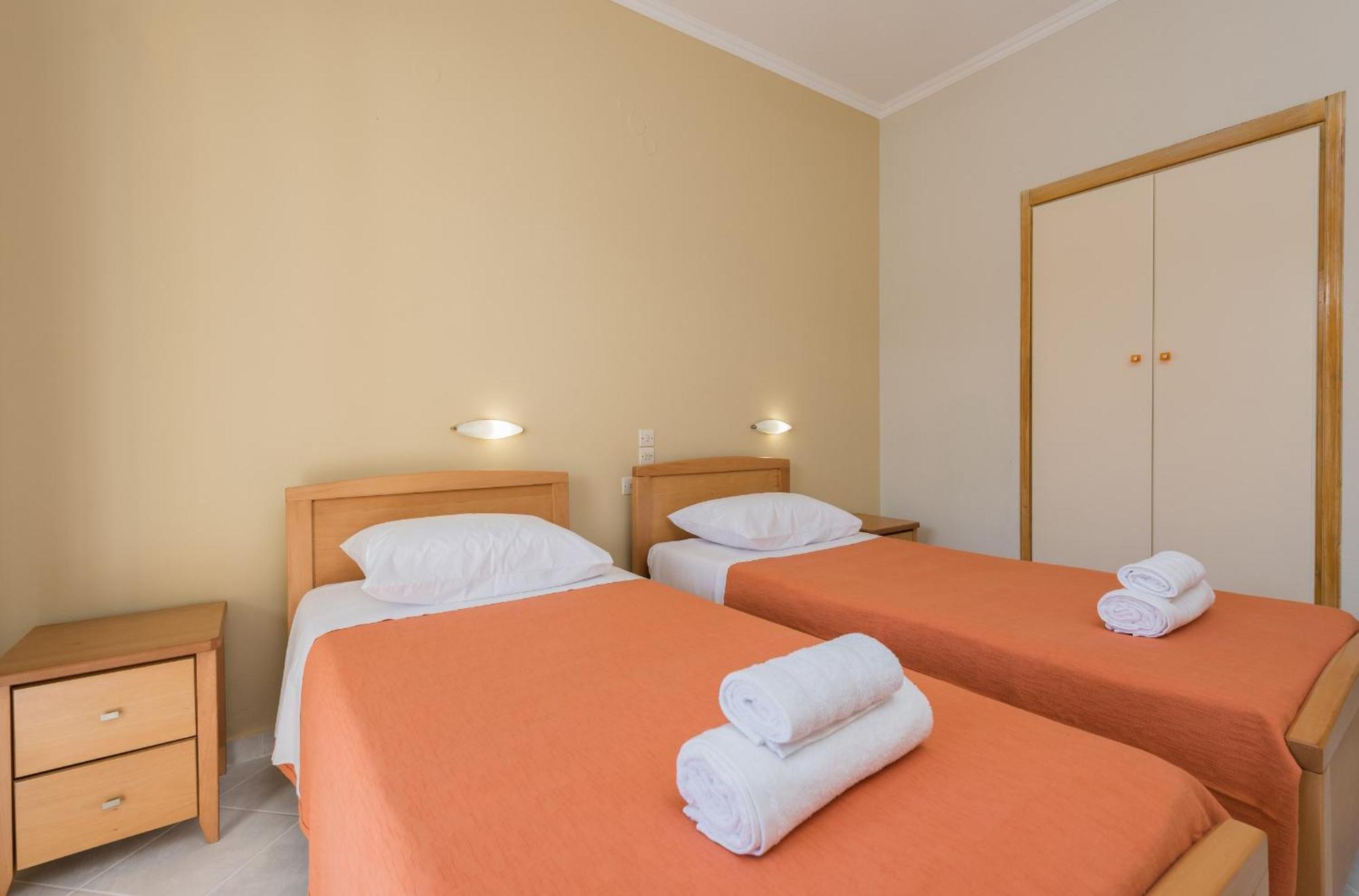 Olga Studios - 3 Планос Номер фото